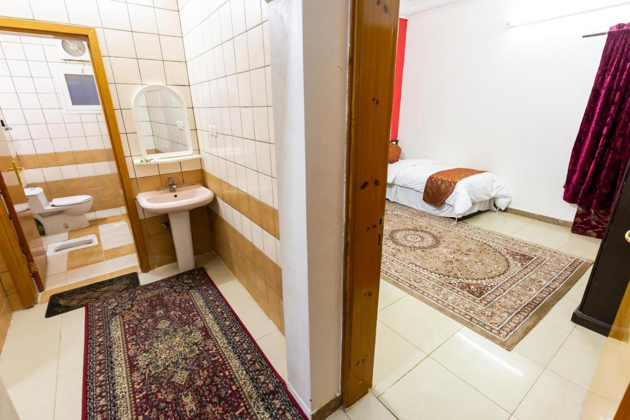 العييري للوحدات السكنية المفروشة الباحة 2 Al Baha Exteriör bild
