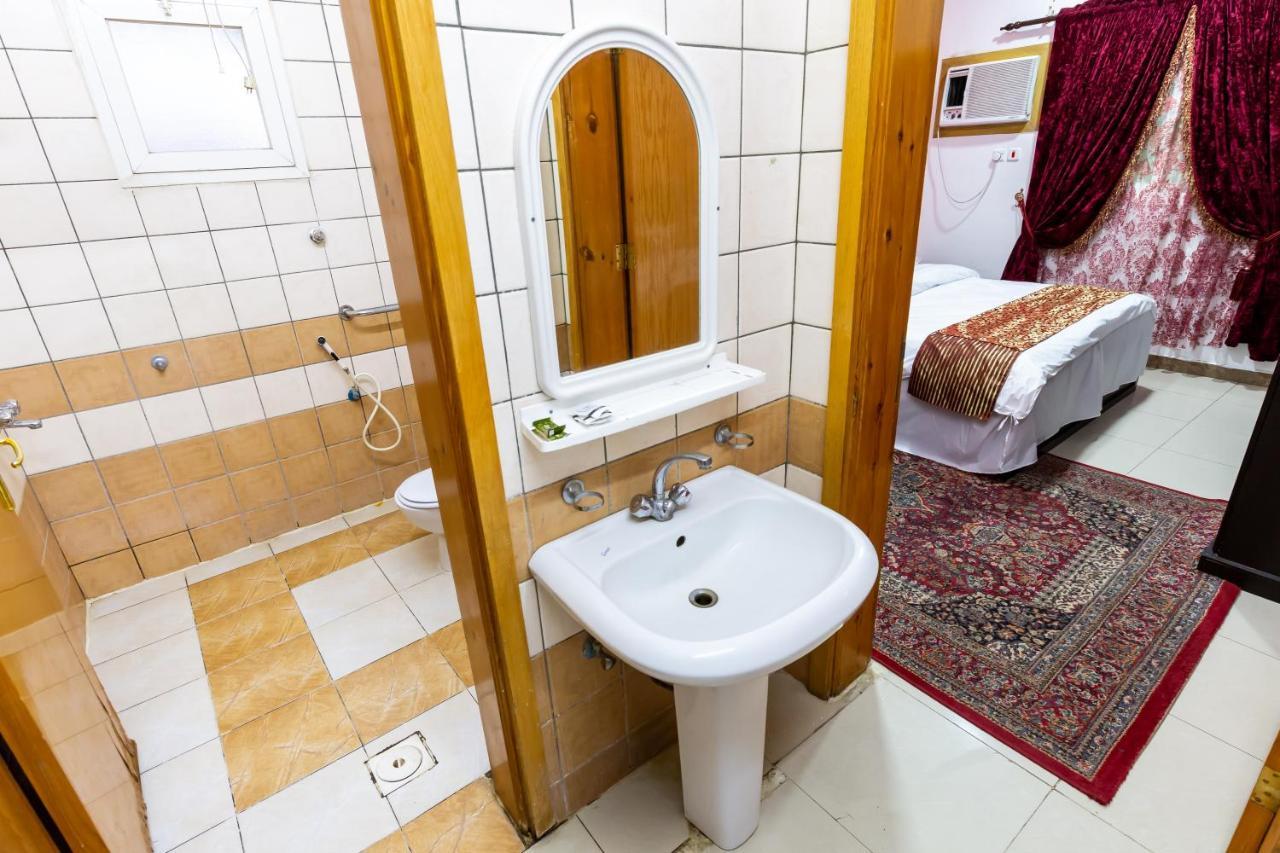 العييري للوحدات السكنية المفروشة الباحة 2 Al Baha Exteriör bild